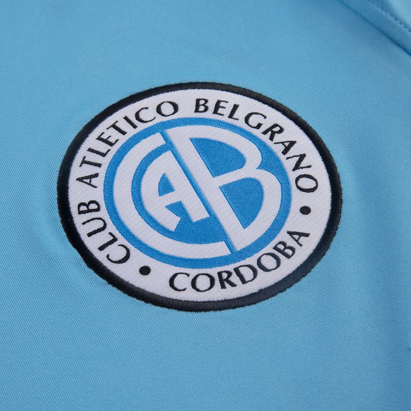 camiseta-titular-belgrano-umbro-2024